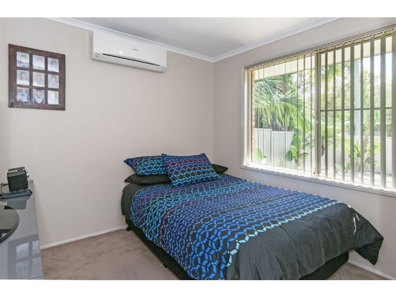 17 Oregon Close, Yamanto QLD 4305