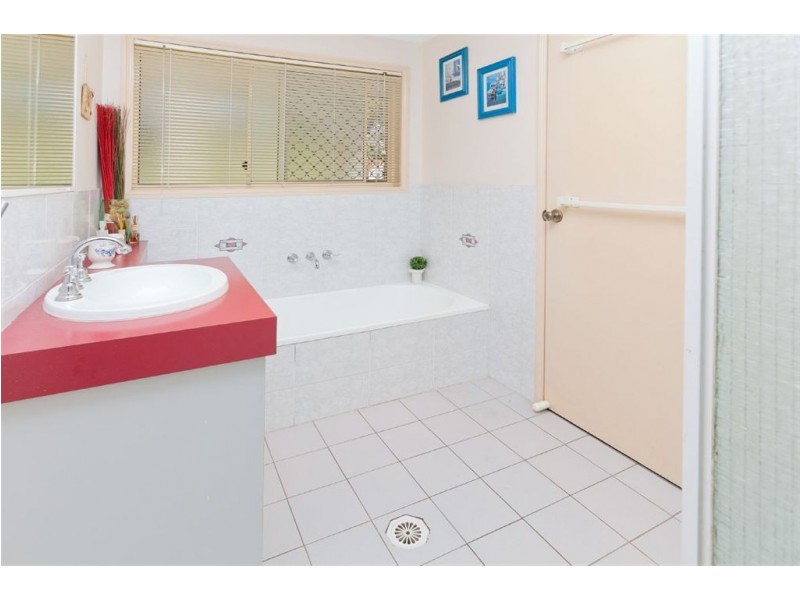 5 Ramses Close, Camira QLD 4300