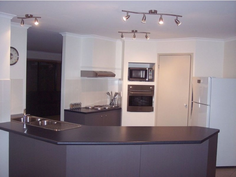 15 Skinner st, Collingwood Park QLD 4301