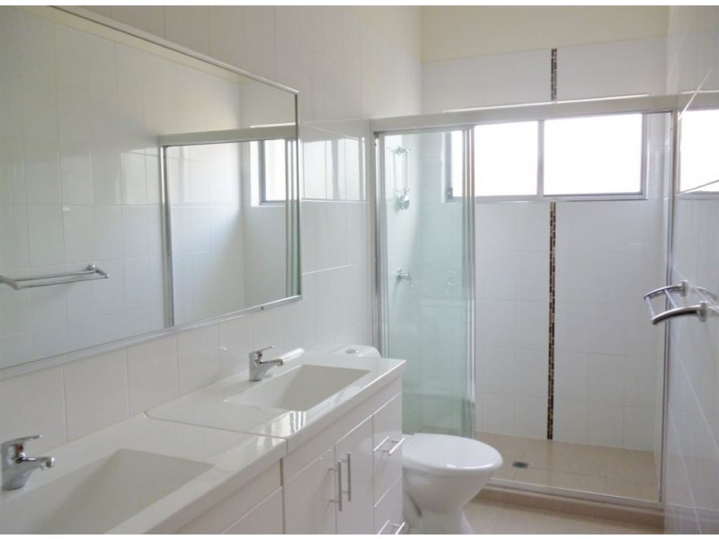 1 Trinity Crescent, Augustine Heights QLD 4300