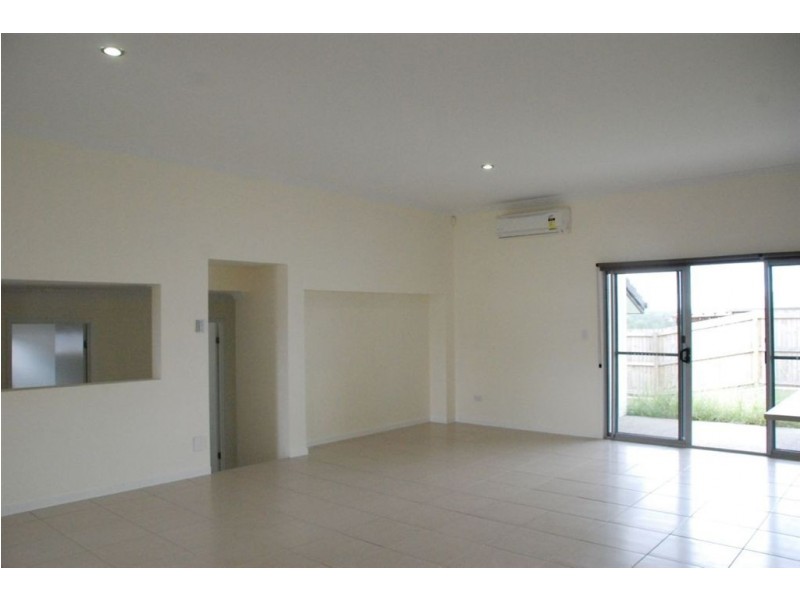 1 Trinity Crescent, Augustine Heights QLD 4300