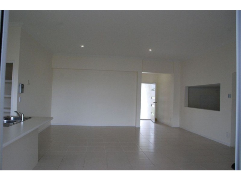1 Trinity Crescent, Augustine Heights QLD 4300