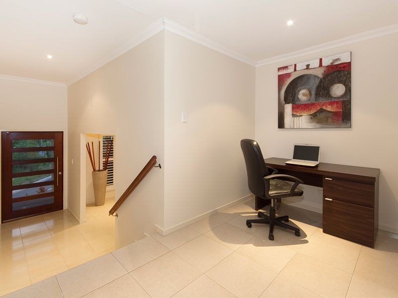 9 Aristotle Avenue, Augustine Heights QLD 4300