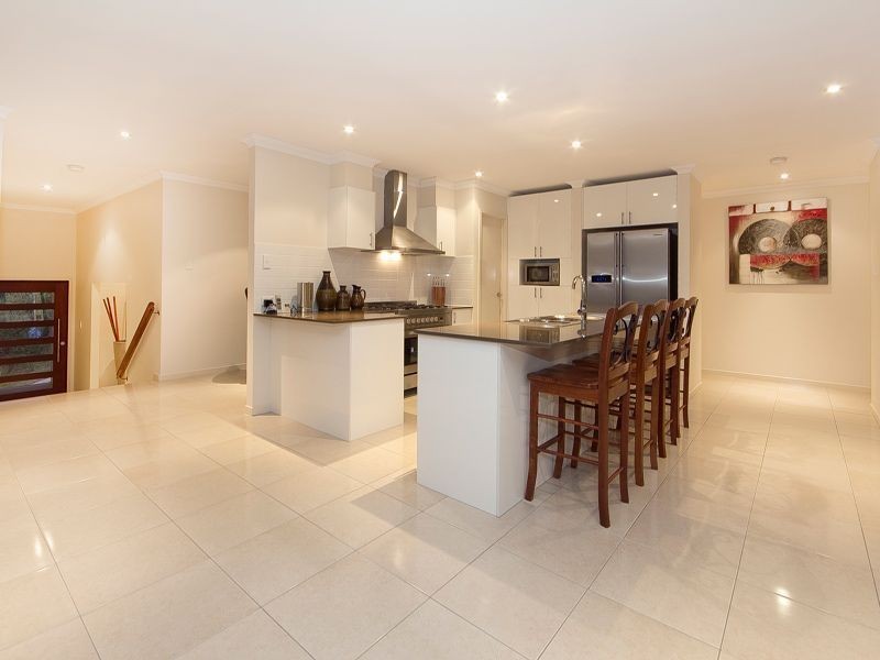 9 Aristotle Avenue, Augustine Heights QLD 4300