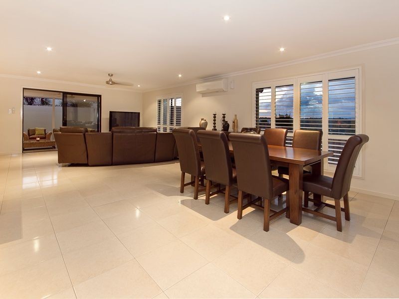 9 Aristotle Avenue, Augustine Heights QLD 4300