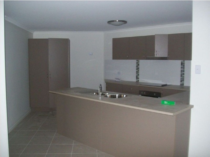 8/23-27 Commercial Drive, Springfield QLD 4300