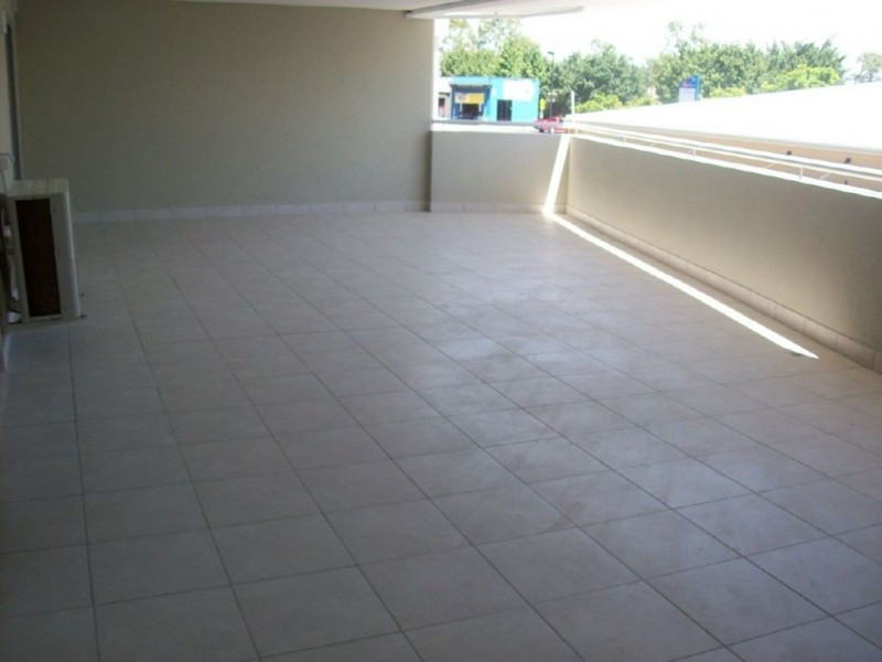 11/23-27 Commercial Drive, Springfield QLD 4300