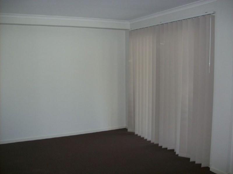 11/23-27 Commercial Drive, Springfield QLD 4300