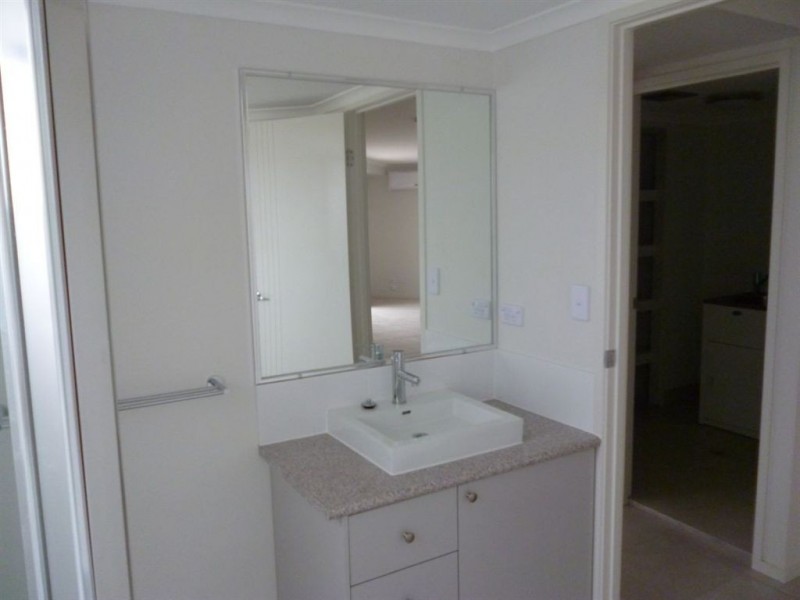 17/23-27 Commercial Drive, Springfield QLD 4300