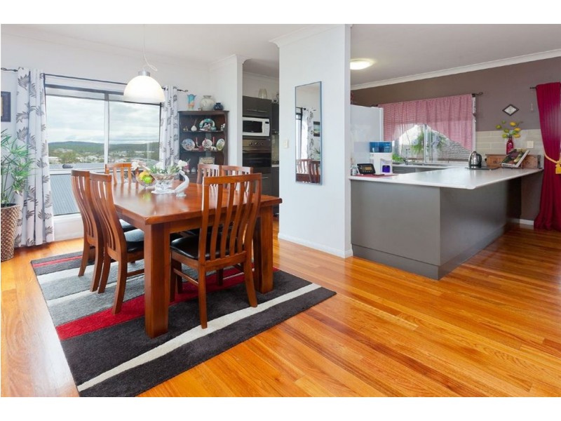 92 Opossum Cct, Springfield Lakes QLD 4300