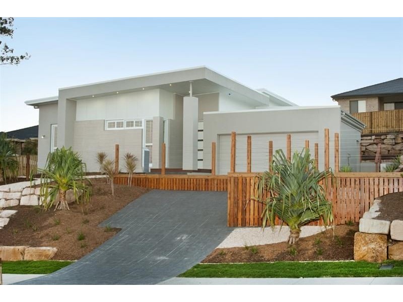 9 FINNIGAN STREET, Augustine Heights QLD 4300