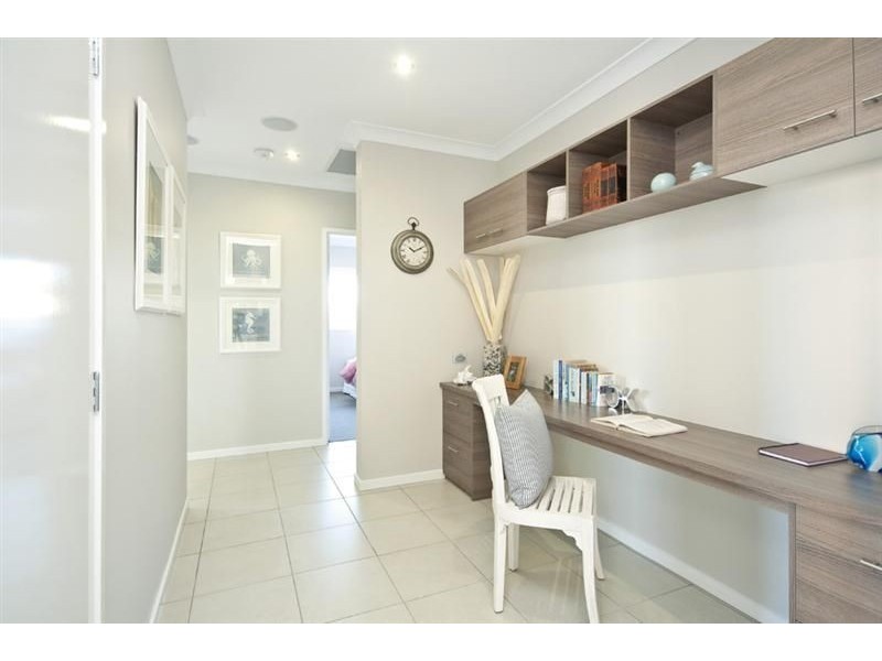 9 FINNIGAN STREET, Augustine Heights QLD 4300