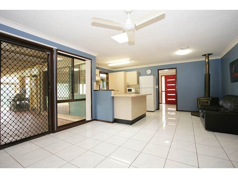 7 Myra Court, Camira QLD 4300