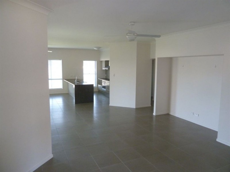 12 Dillon Ave, Augustine Heights QLD 4300