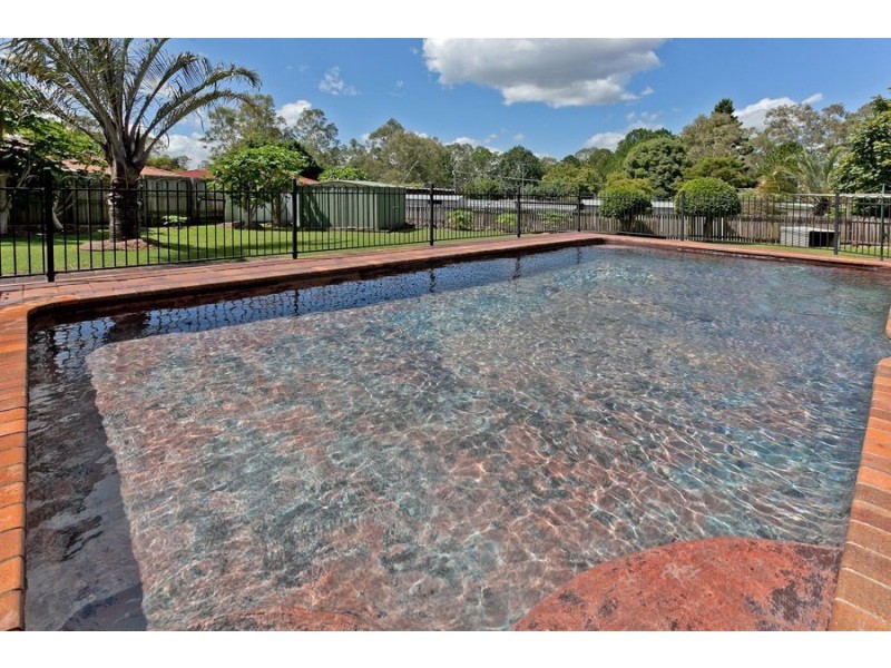 5 Eleanor Court, Camira QLD 4300