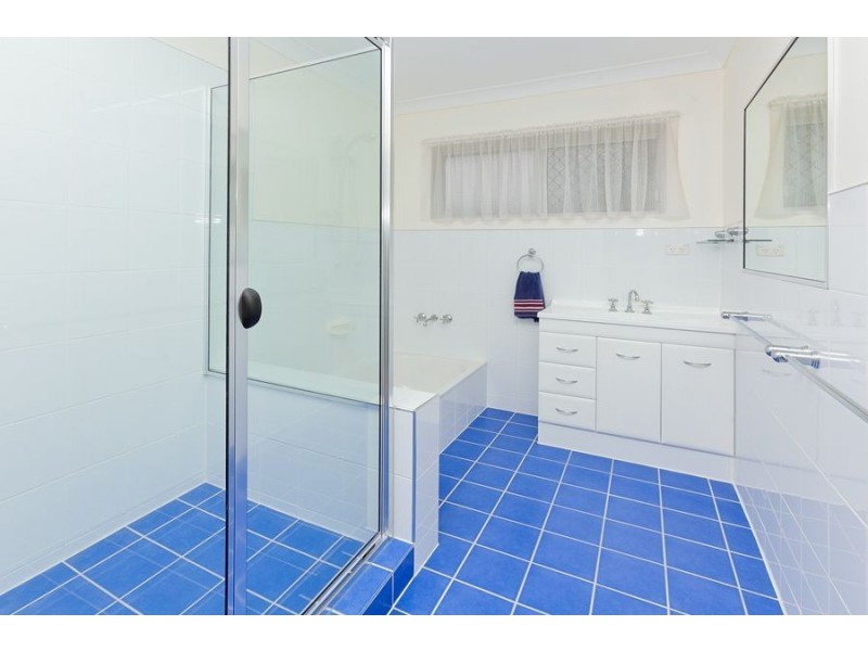 5 Eleanor Court, Camira QLD 4300
