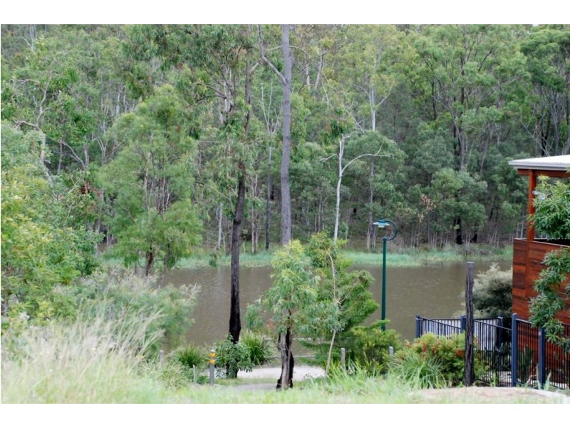 18 Lakeview Place, Springfield Lakes QLD 4300
