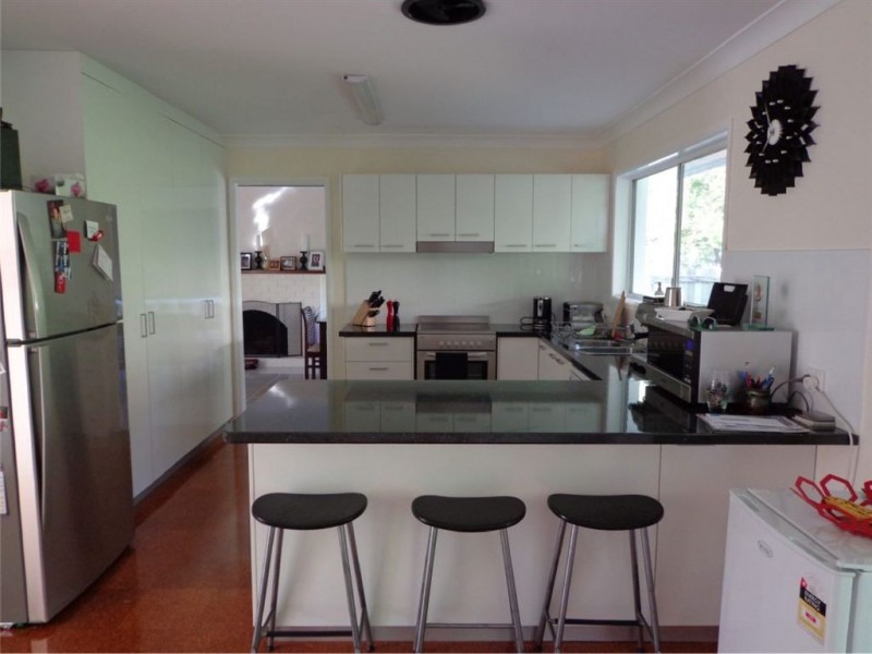 85 Kilkivan Avenue, Kenmore QLD 4069