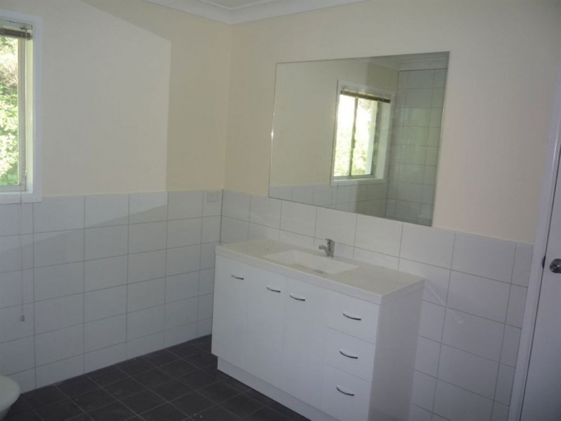 85 Kilkivan Avenue, Kenmore QLD 4069