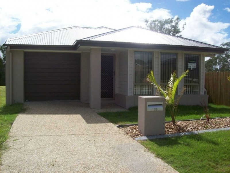 32 Drewett Ave, Redbank Plains QLD 4301