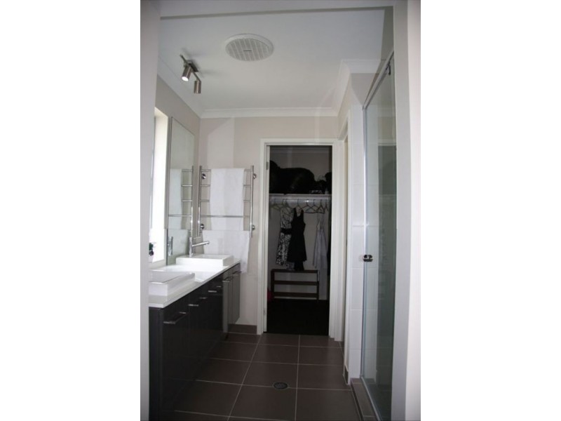 82 Tindle Street, Redbank Plains QLD 4301