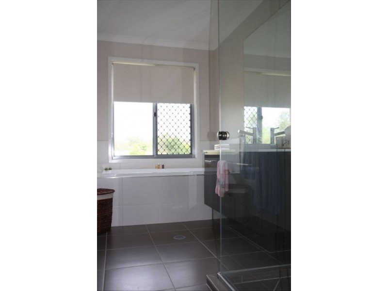 82 Tindle Street, Redbank Plains QLD 4301