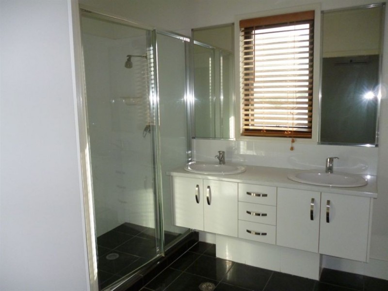 34 The Promenade, Springfield Lakes QLD 4300