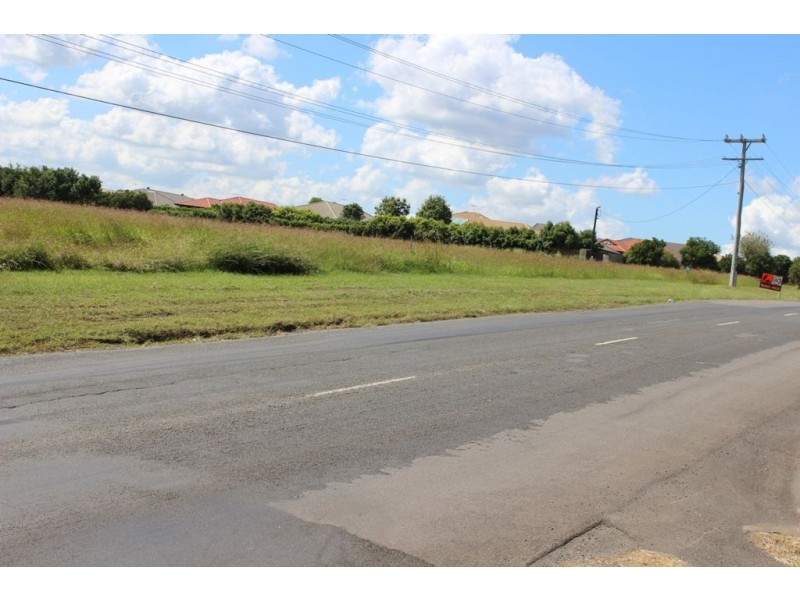 10 Edwards St, Raceview QLD 4305