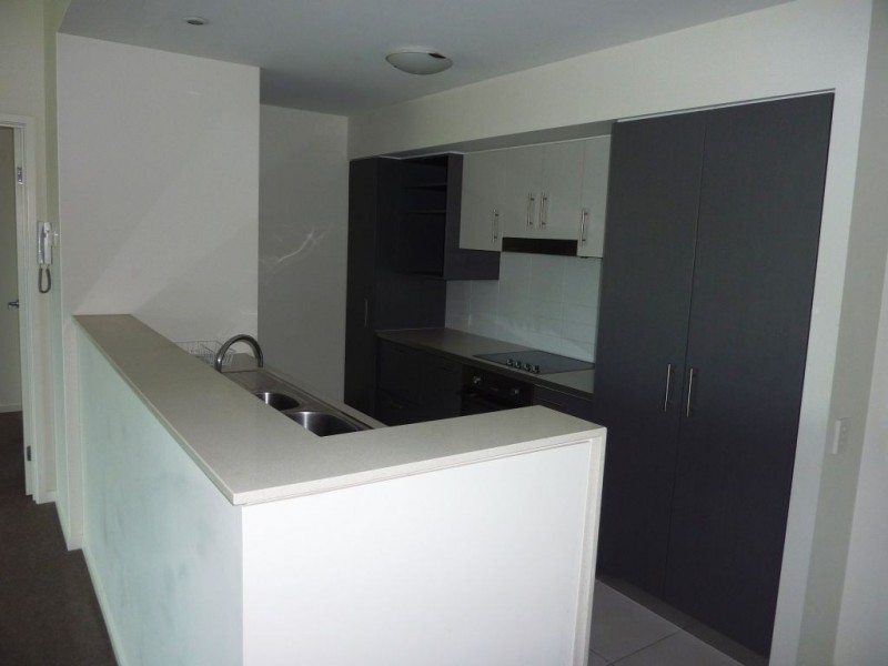 117/2-4 Riverwalk Ave, Robina QLD 4226