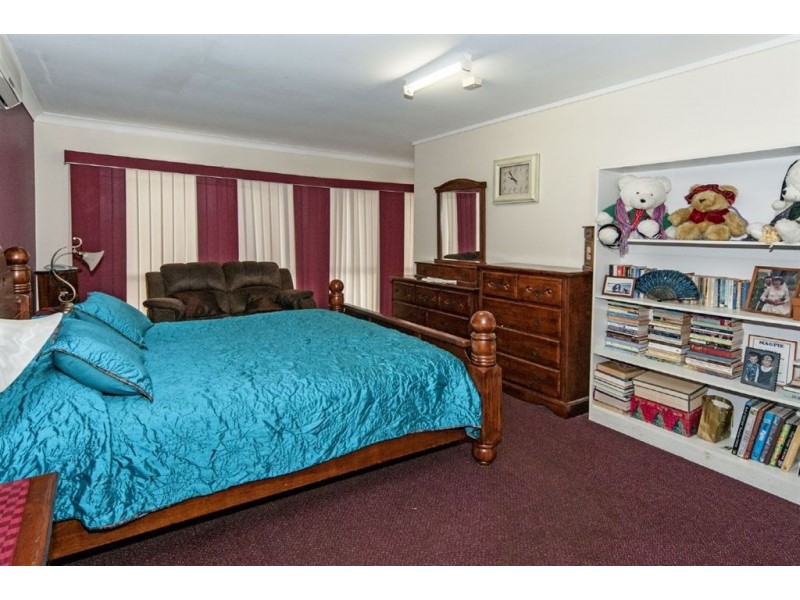 18 Ingles Drive, Redbank Plains QLD 4301