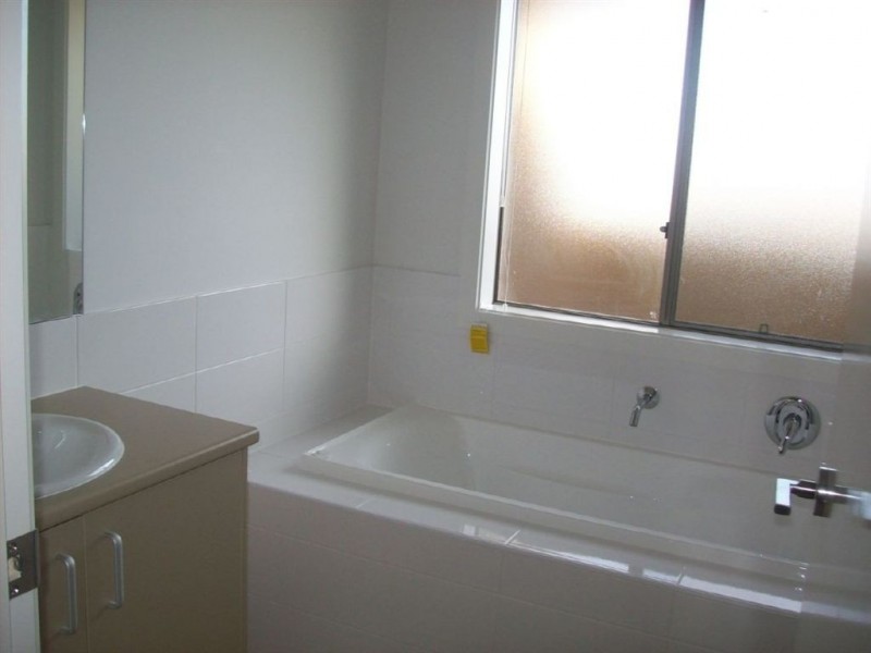 38 Drewett Ave, Redbank Plains QLD 4301