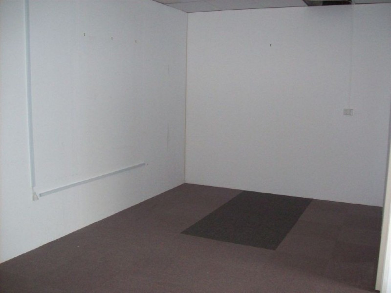 3/26-28 Commercial Dr, Springfield QLD 4300