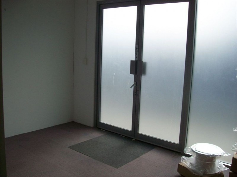 3/26-28 Commercial Dr, Springfield QLD 4300