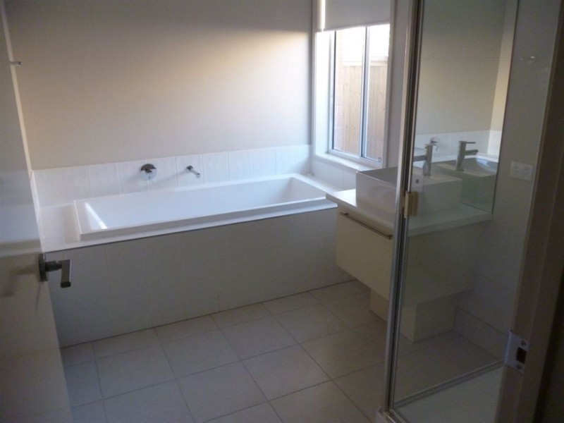 Augustine Heights QLD 4300