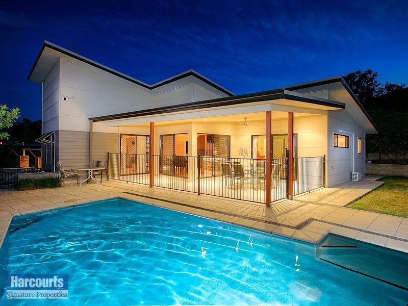 9 Kookaburra Place, Brookwater QLD 4300