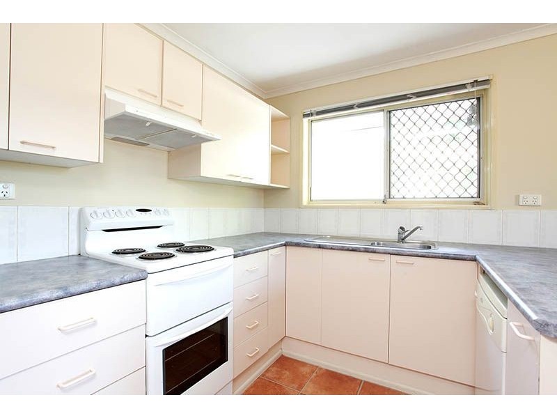 16 Surrey Rd, Bellbird Park QLD 4300