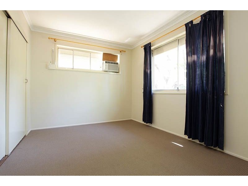 16 Surrey Rd, Bellbird Park QLD 4300