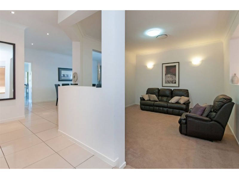 11 Coogara Ct, Brookwater QLD 4300