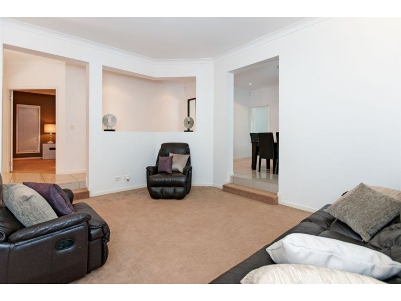11 Coogara Ct, Brookwater QLD 4300
