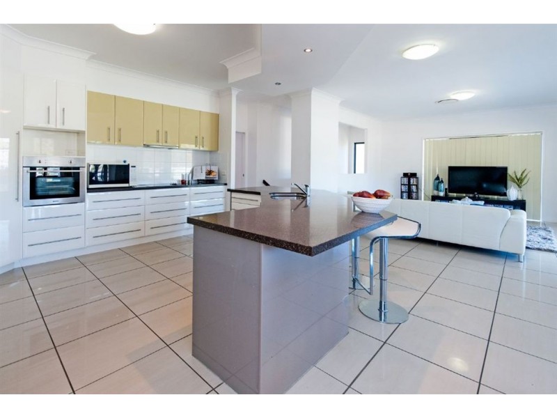 11 Coogara Ct, Brookwater QLD 4300