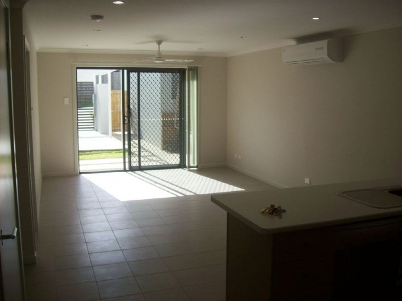 2/59 Glorious Prom, Redbank Plains QLD 4301