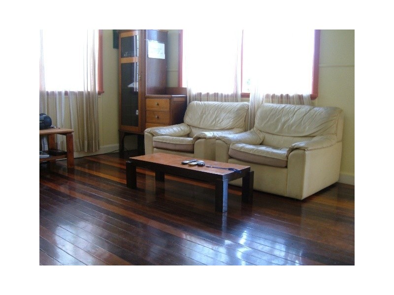 73 Qualtrough Street, Woolloongabba QLD 4102