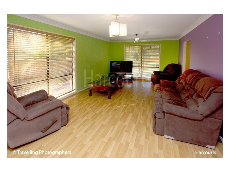 10 Canterbury Close, Forest Lake QLD 4078