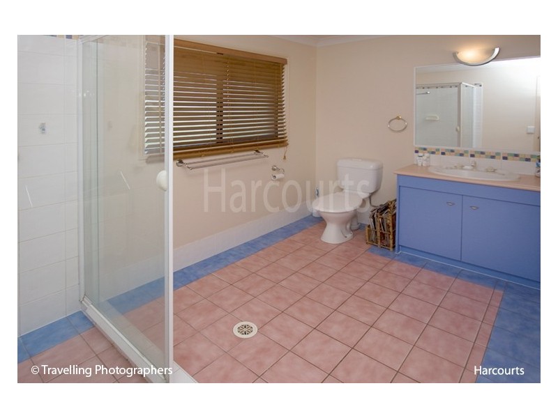 10 Canterbury Close, Forest Lake QLD 4078