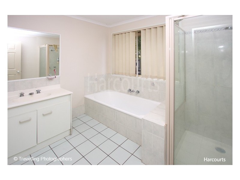 50 Lakeside Crescent, Forest Lake QLD 4078