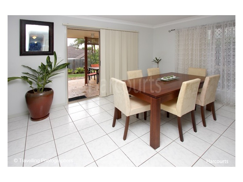 5 Stanford Place, Forest Lake QLD 4078