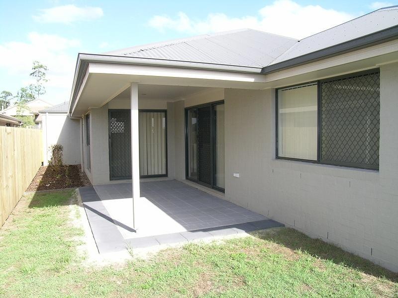 35 Snowy River Circuit, Forest Lake QLD 4078