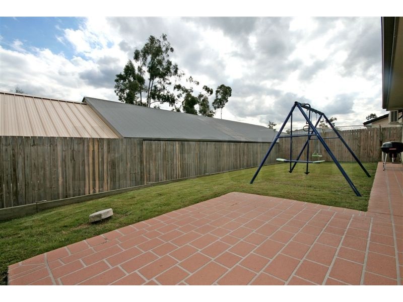 29 Hinchinbrook Cct, Forest Lake QLD 4078