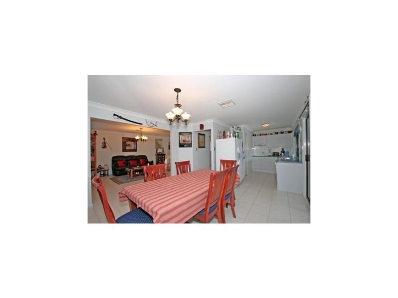 39 Cascade Drive, Forest Lake QLD 4078