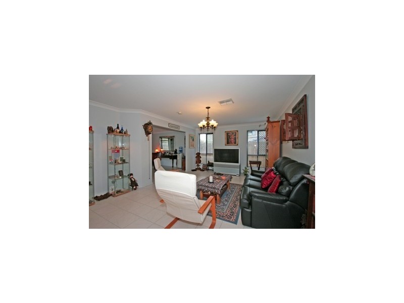 39 Cascade Drive, Forest Lake QLD 4078